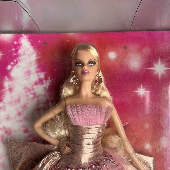 New in box Mattel Barbie Collector 2009 Holiday Barbie - Picture 2 of 6